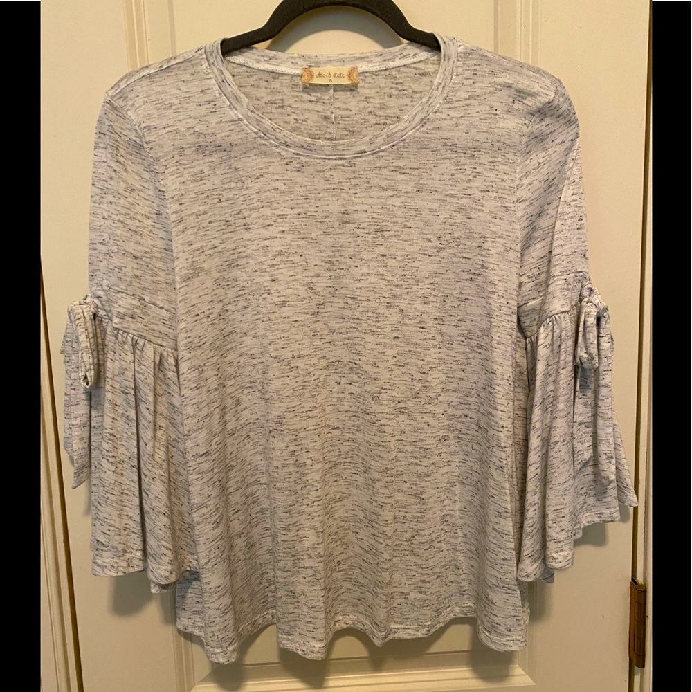 Altar’d State - Grey Heather Flutter Sleeve - Sz Small
